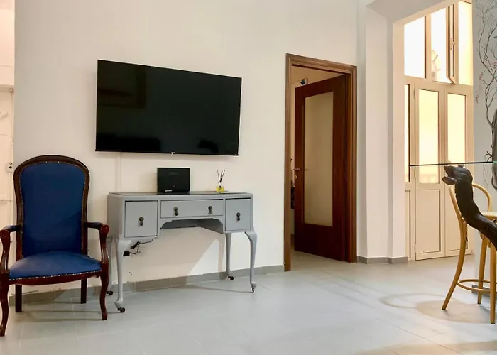 Vatican Apartment 118